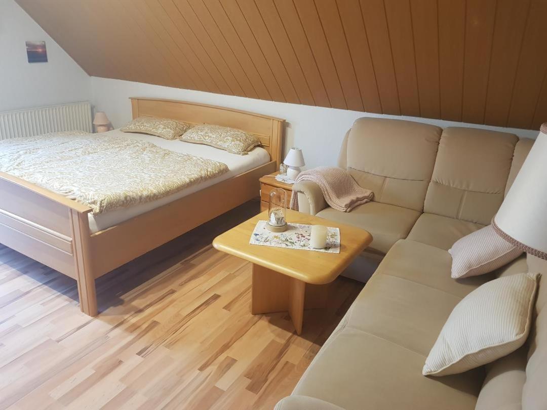 Ferienwohnung Aurich Ostfriesland Екстер'єр фото